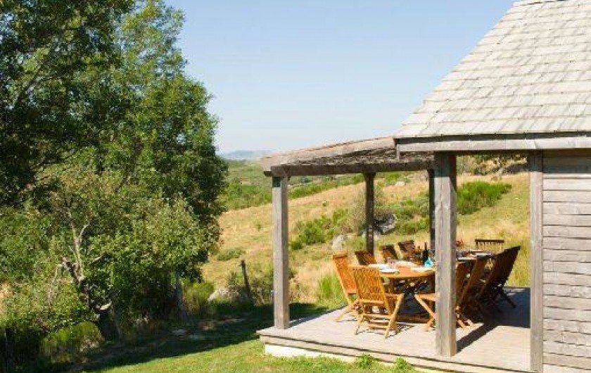 Location de vacances - Gîte à Le Pont-de-Montvert - Terrasse grand chalet 2