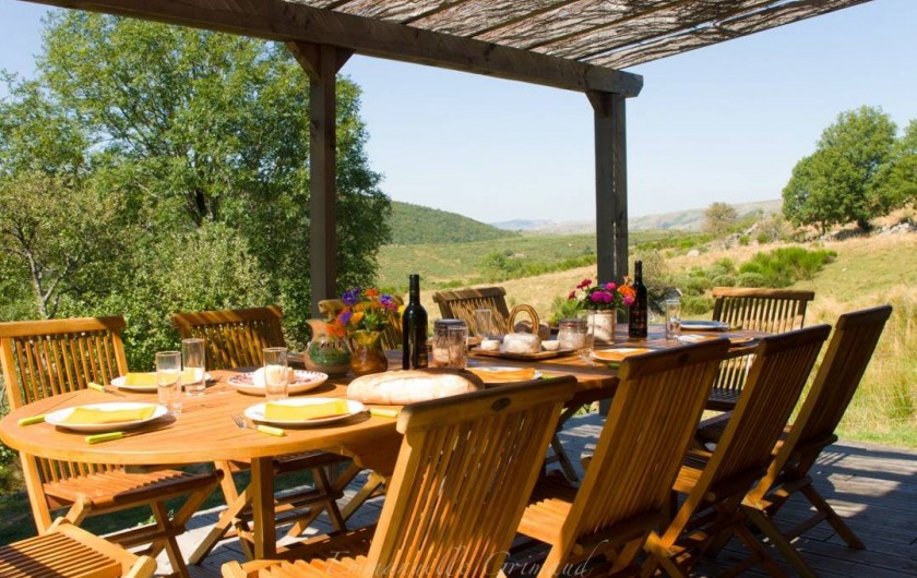 Location de vacances - Gîte à Le Pont-de-Montvert - Terrasse chalet