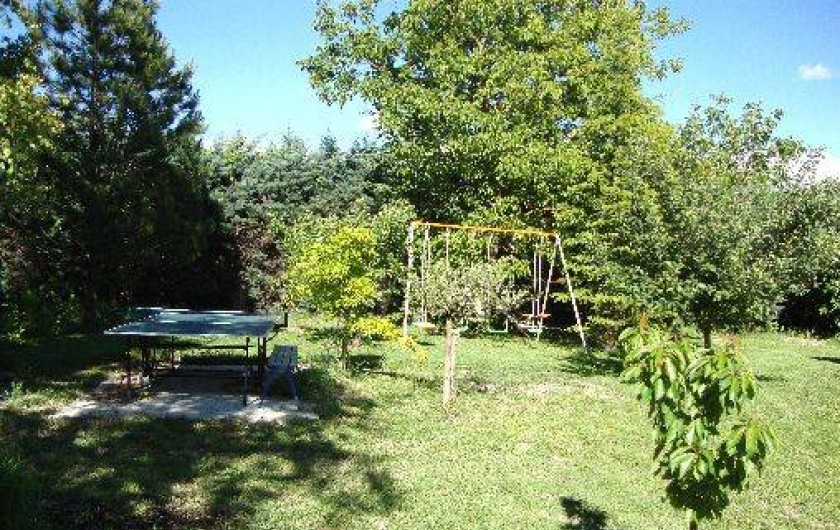 Location de vacances - Villa à Salernes - Table de ping-pong et balançoires