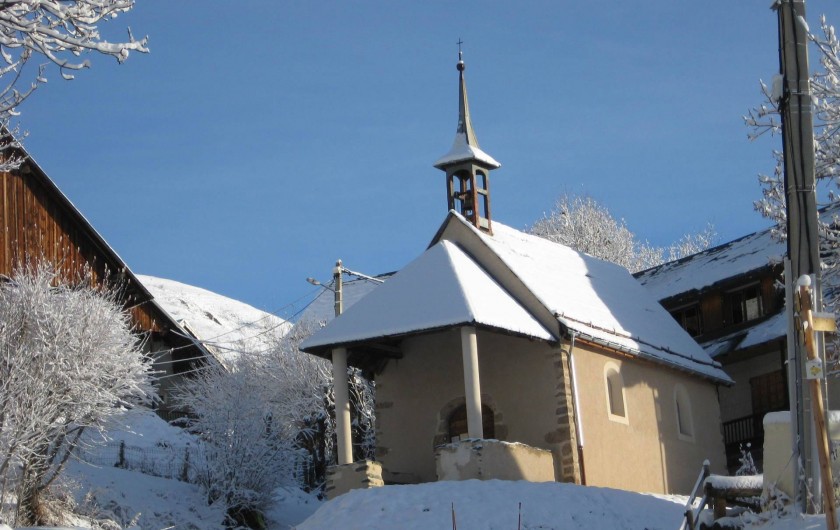 Location de vacances - Chalet à Saint-Jean-d'Arves - La chapelle du village de La Chal