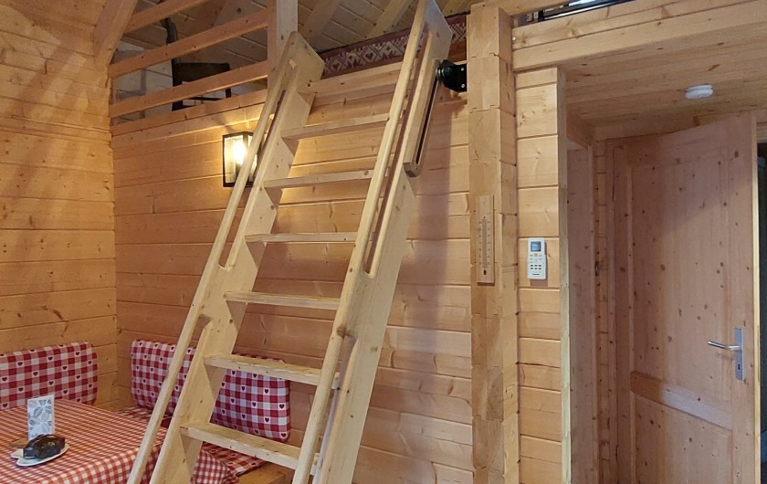 Location de vacances - Chalet à Bœrsch - Accès mezzanine échelle coulissante