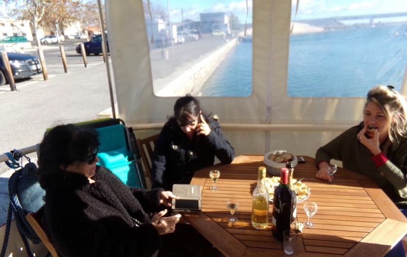 Location de vacances - Péniche à Frontignan - PETITE TERRASSE