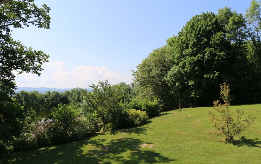 Location de vacances - Villa à Mournans-Charbonny - Jardin privé.