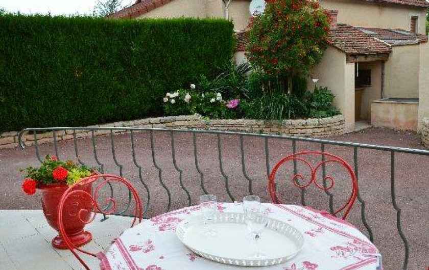 Location de vacances - Gîte à Ladoix-Serrigny - terrasse