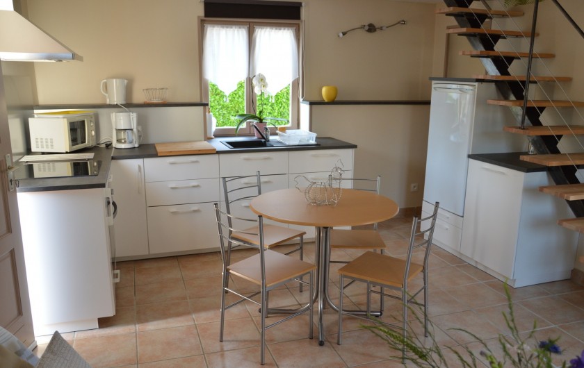 Location de vacances - Gîte à Ladoix-Serrigny - cuisine