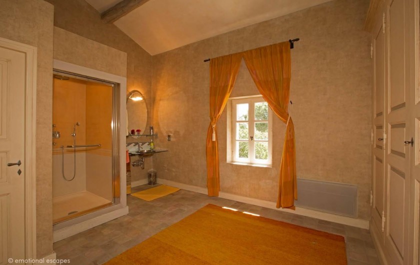 Location de vacances - Mas à Gordes - Salle de douche