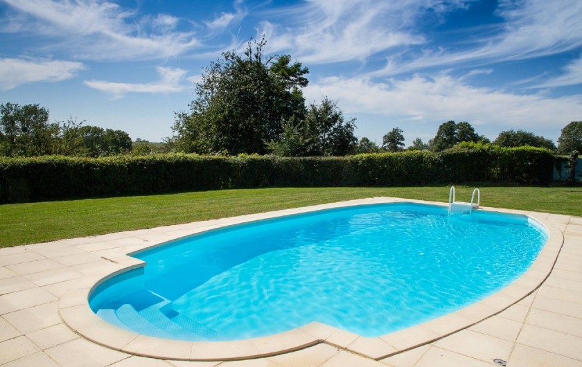 Location de vacances - Gîte à Hambye - Beautiful private heated pool.