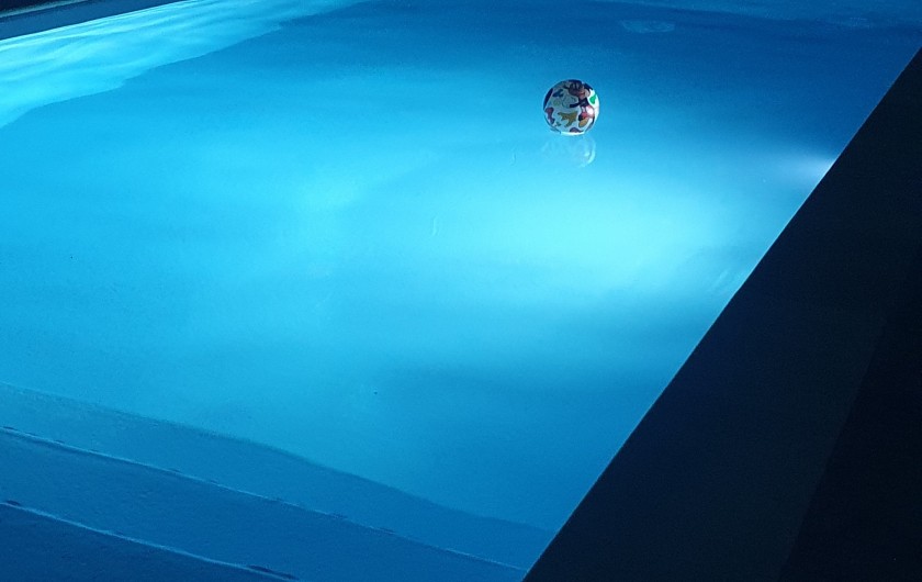 Location de vacances - Gîte à Maubec - Piscine couverte et chauffée