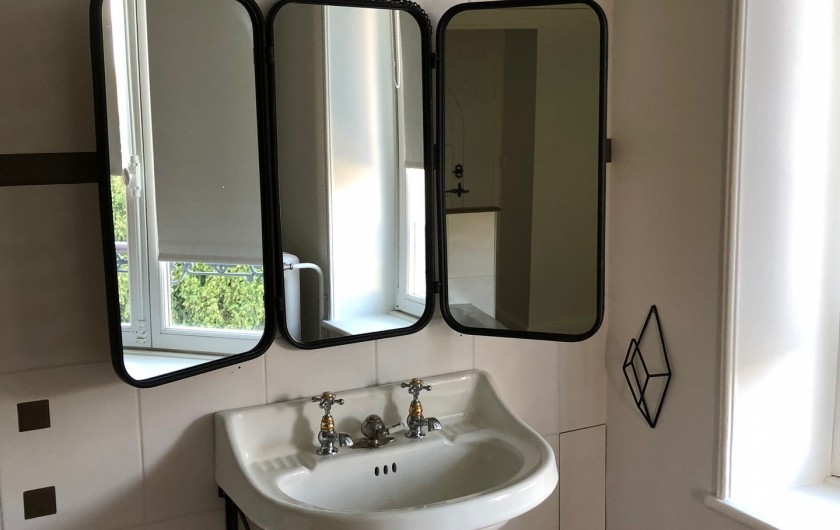 Location de vacances - Gîte à Tonnoy - la SDB