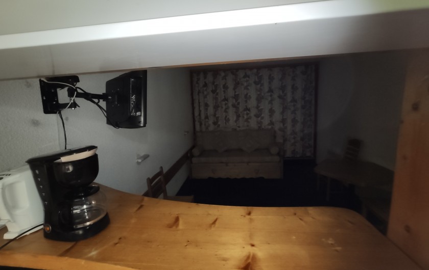 Location de vacances - Appartement à Arc 1800 - vue séjour depuis bar cuisine