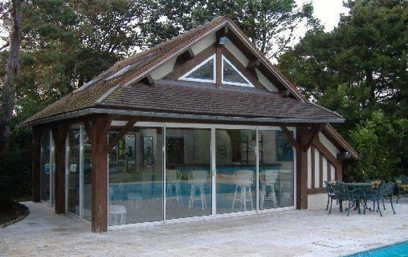 Location de vacances - Villa à Quiberville - Pool house avec bar, douche et wc