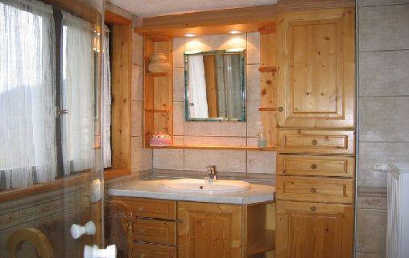 Location de vacances - Gîte à Saint-Marcel - Salle de bain
