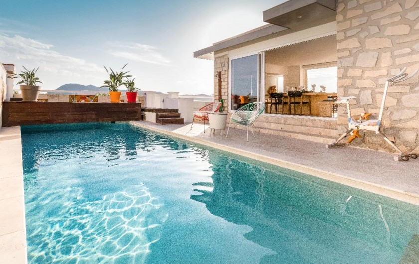 Location de vacances - Villa à Saint-Mandrier-sur-Mer - PISCINE CHAUFFEE EAU DOUCE 2.50X 11 M