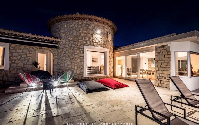 Location de vacances - Villa à Saint-Mandrier-sur-Mer - VUE NOCTURNE VILLA
