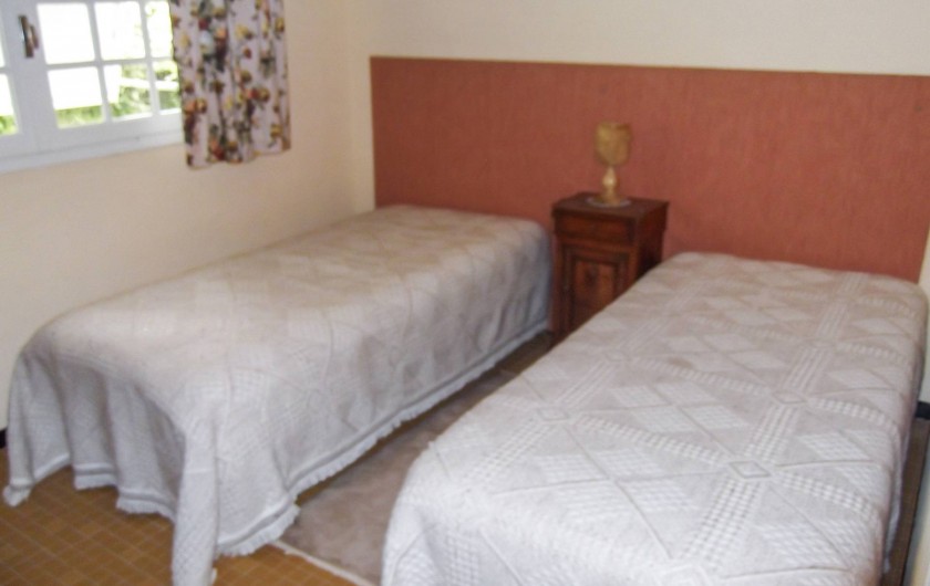 Location de vacances - Maison - Villa à Montcuq - Chambre à deux lits simples