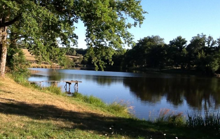 Location de vacances - Gîte à Champs-Romain - Étang