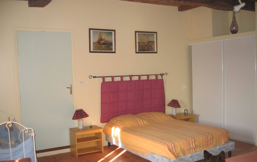 Location de vacances - Gîte à Champs-Romain - Chambre rez de chaussée