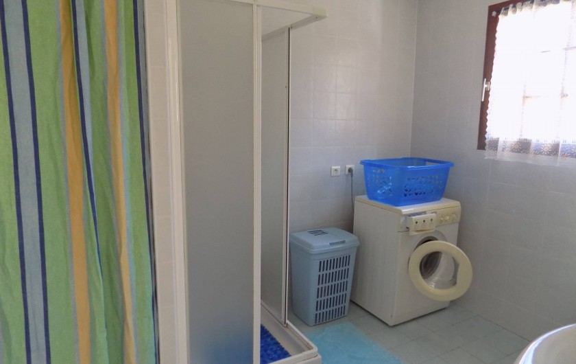 Location de vacances - Villa à Porto-Vecchio - salle de douche