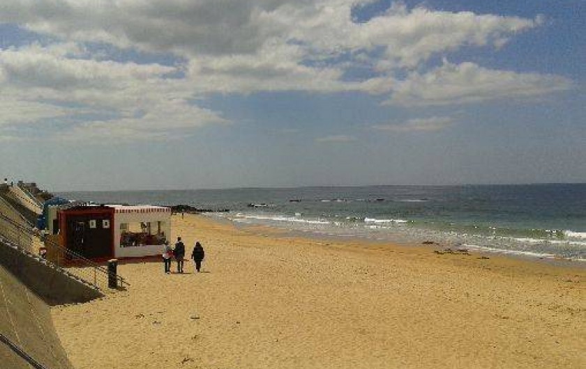 Location de vacances - Studio à Les Sables-d'Olonne - les cabanes-restaurants de la plage de Tanchet, les pieds dans l'eau...