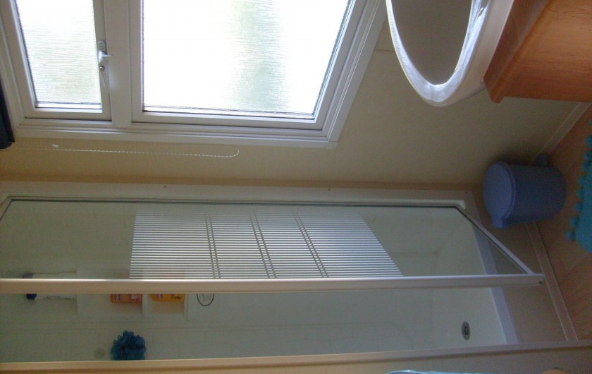 Location de vacances - Camping à Farinette Plage - salle de bains