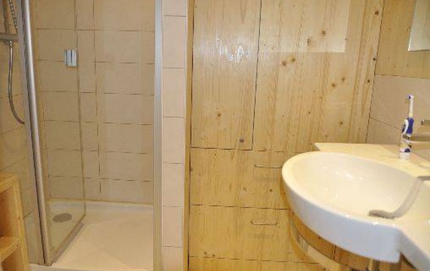 Location de vacances - Appartement à Morzine - Salle de bain