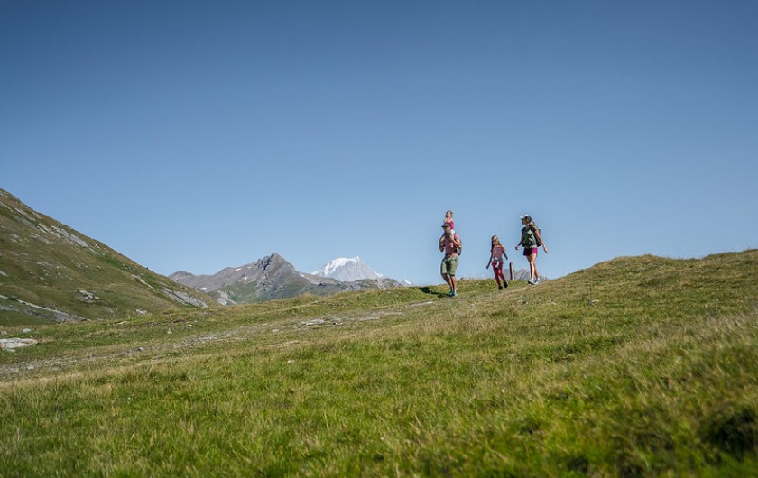 Location de vacances - Studio à La Rosière - Randonnée en famille