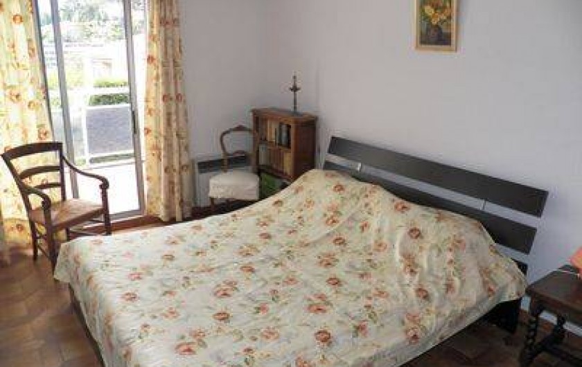 Location de vacances - Appartement à Cassis - chambre avec balcon