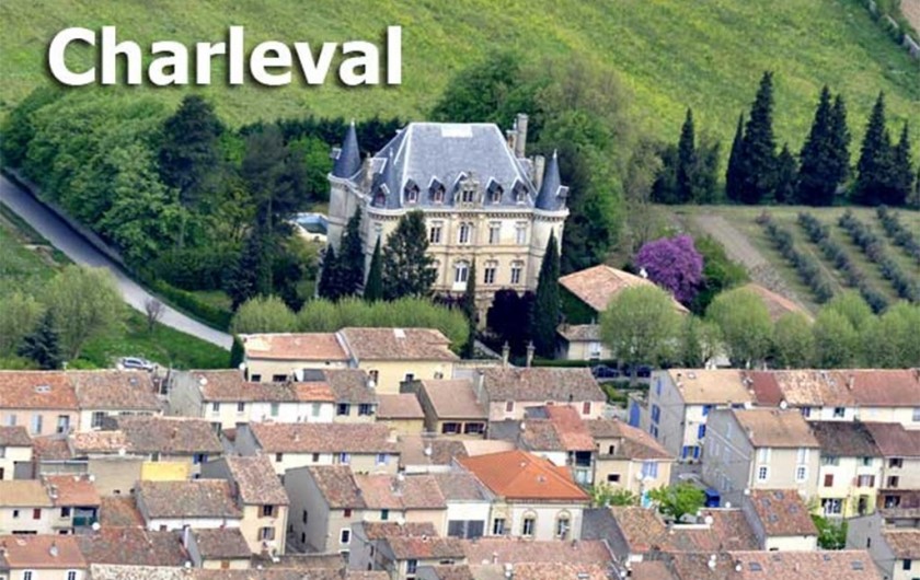 Location de vacances - Studio à Charleval - Village de CHARLEVAL en Provence. Petit village calme par