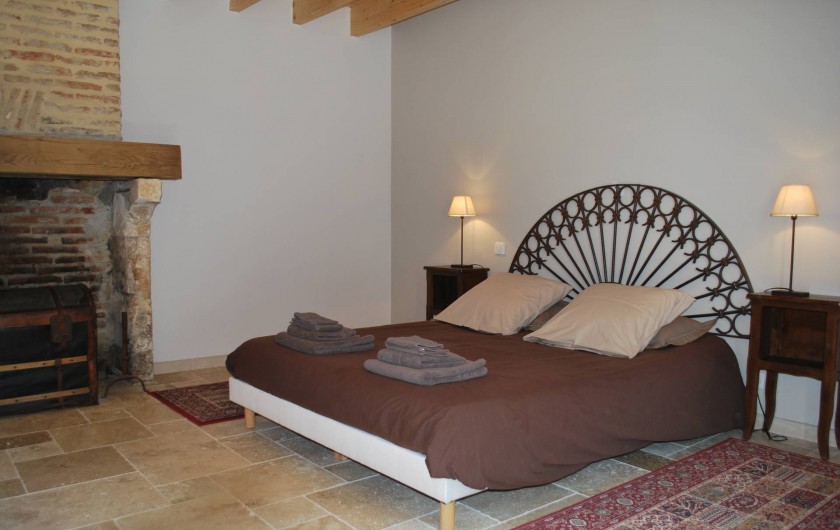 Location de vacances - Gîte à Eygurande-et-Gardedeuil - Chambre du rdc. Gîte de la Guirandole-Eygurande et Gardedeuil-Dordogne