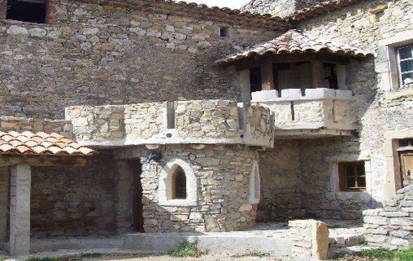 Location de vacances - Gîte à Servas - Balcon à créneaux et tour