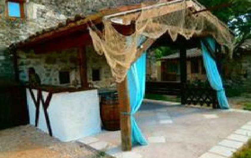 Location de vacances - Gîte à Servas - Espace repas extérieur