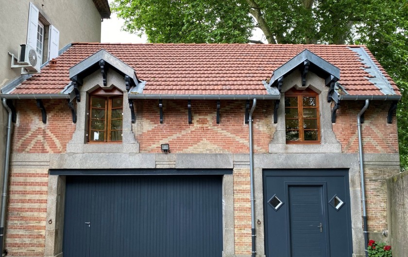 Location de vacances - Gîte à Mazamet - Façade avant, entrée du gite