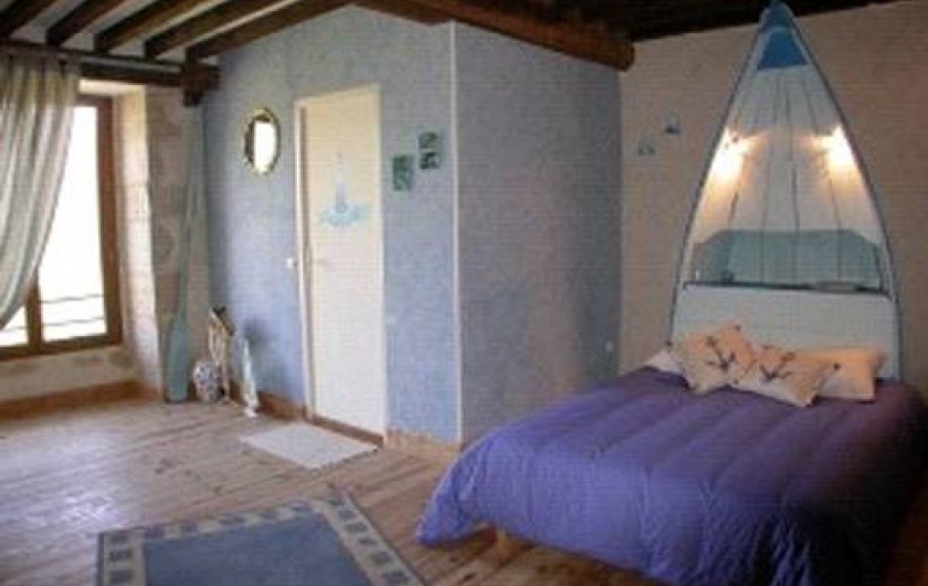 Location de vacances - Chambre d'hôtes à Gigny - Chambre Mouettes :   1 lit double  Salle de douche Vue sur prairie, forêt