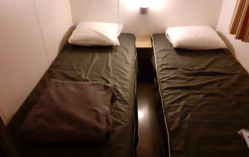 2 chambre avec 2 lits simples