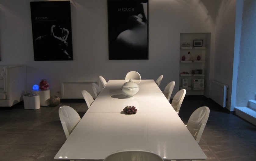 Location de vacances - Chambre d'hôtes à Beaune - La table, prévue pour dix personnes
