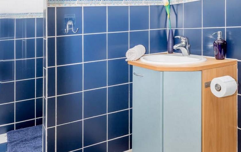 Location de vacances - Gîte à Dému - Salle de douche/wc de Vandi