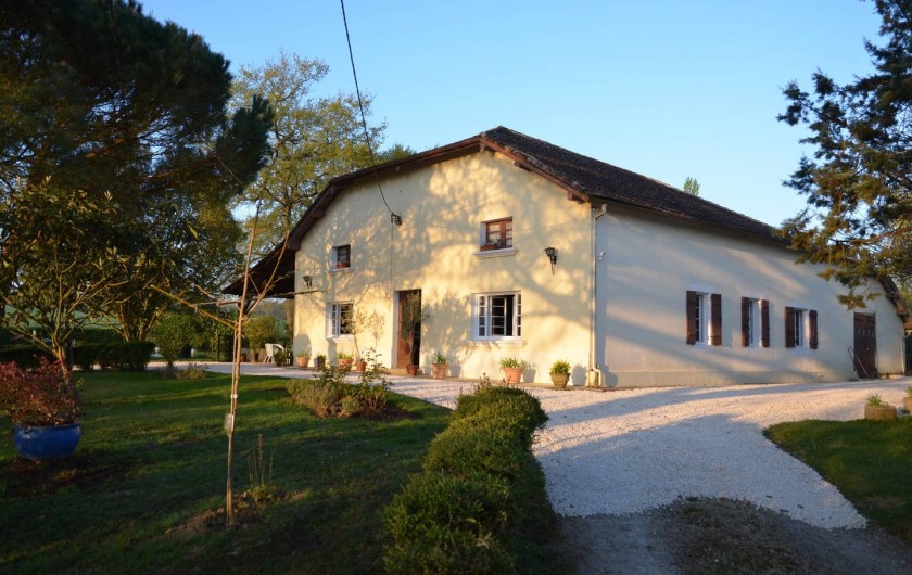 Location de vacances - Gîte à Dému - La maison de famille