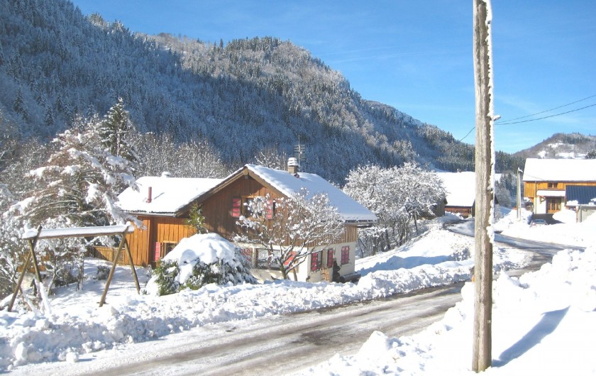 Location de vacances - Chalet à Bellevaux - Chalet Val d'Enfer        en hiver
