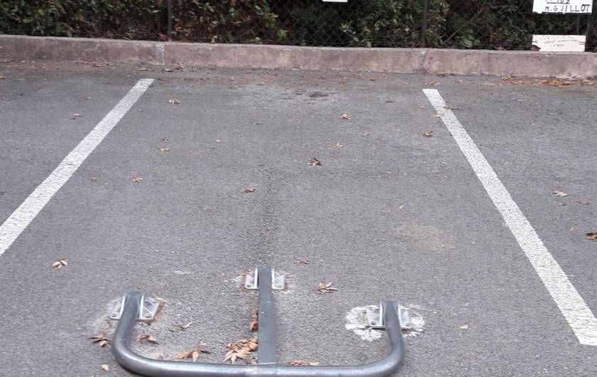 Location de vacances - Appartement à Saint-Aygulf - Parking privatif avec barrière