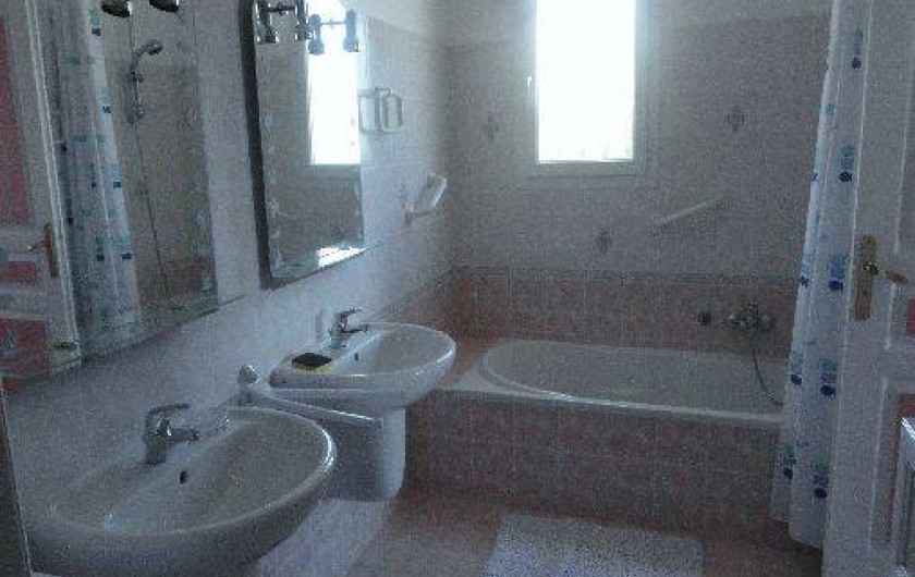 Location de vacances - Villa à Pietrosella - salle de bain suite parentale