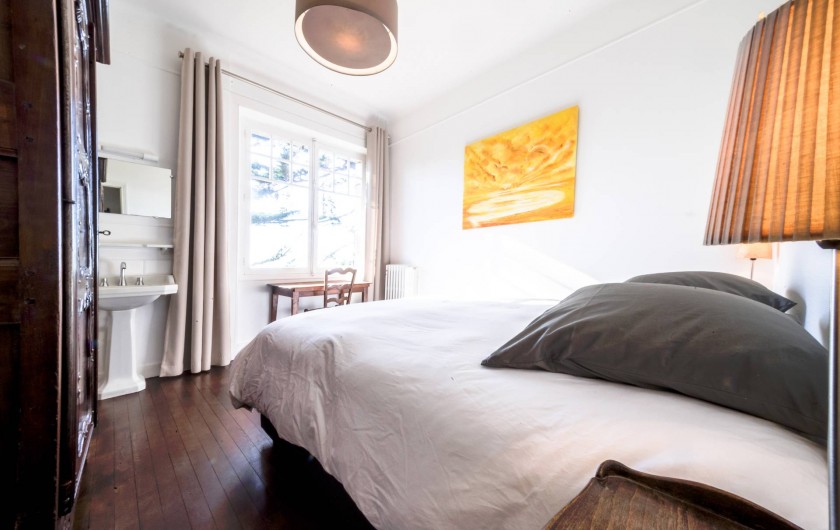 Location de vacances - Villa à Dinard - Chambre 1 - Lit 1.80 m