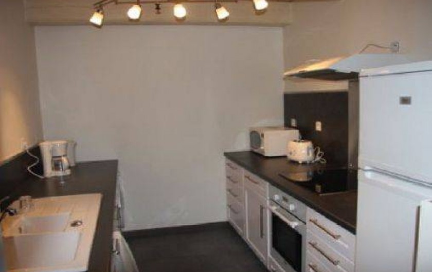 Location de vacances - Gîte à La Tour-d'Auvergne - Cuisine Rez de jardin