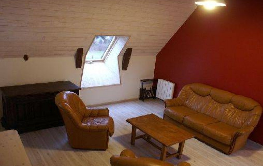 Location de vacances - Gîte à La Tour-d'Auvergne - Salle de détente étage