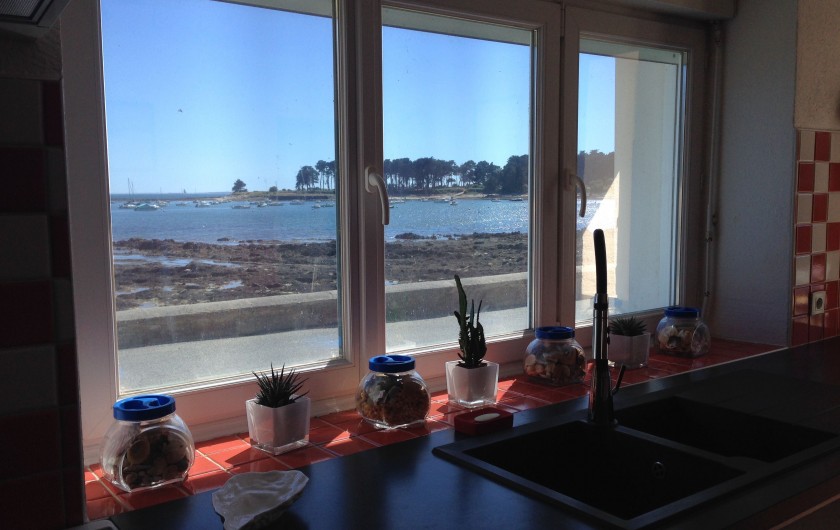 Location de vacances - Villa à Saint-Philibert - Une vue mer unique de la cuisine