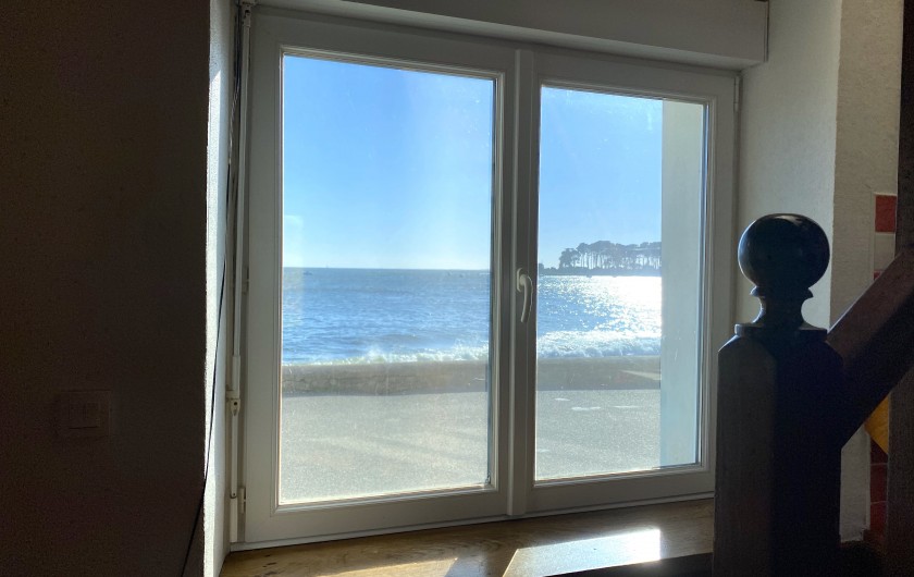 Location de vacances - Villa à Saint-Philibert - L'escalier,  un endroit pour observer les oiseaux, faire une pause lecture