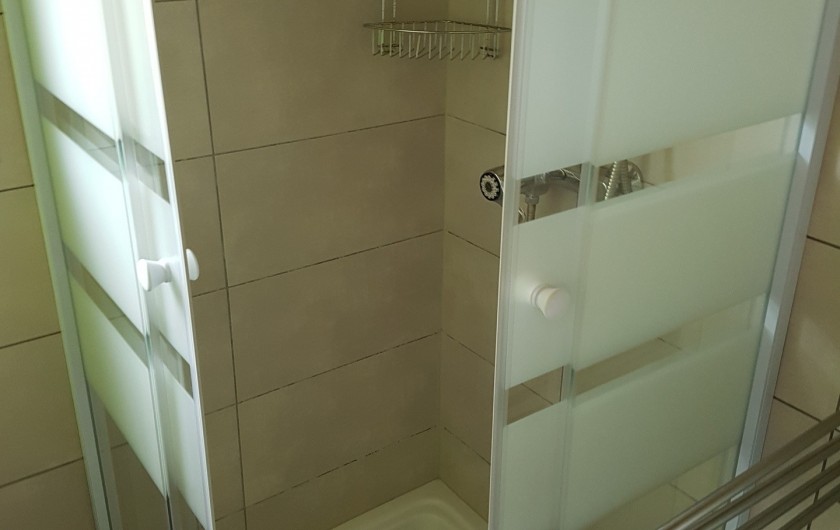 Location de vacances - Maison - Villa à Jard-sur-Mer - salle de bain douche