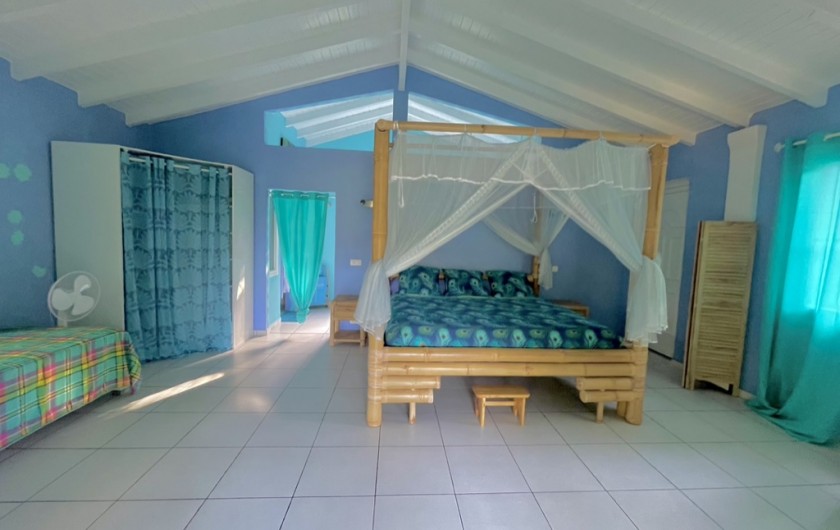 Location de vacances - Chambre d'hôtes à Le Gosier - Chambre XXL 128€ la nuit pour 2 personnes + 35€  la nuit par personne en +
