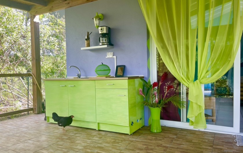 Location de vacances - Chambre d'hôtes à Le Gosier - Terrasse privée de la chambre XXL de 50m2