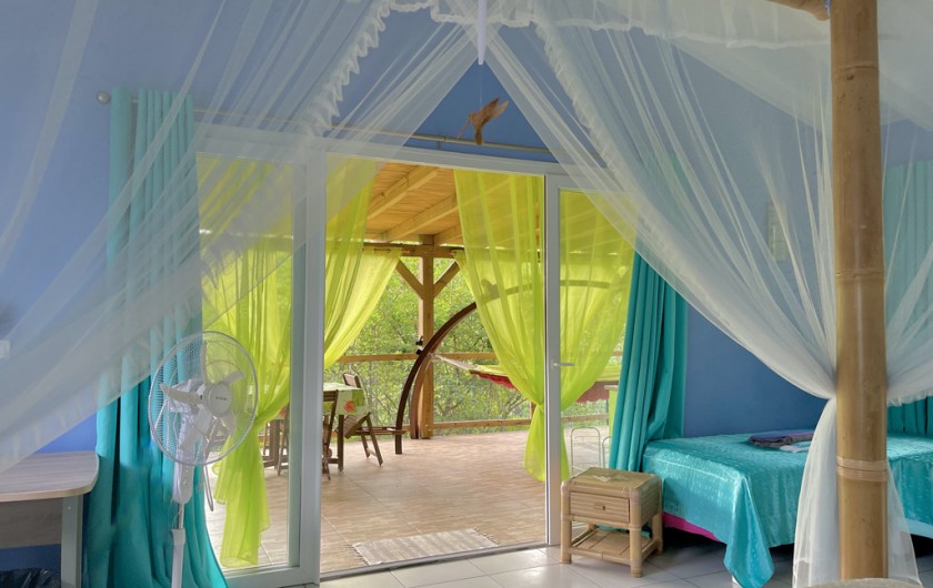 Location de vacances - Chambre d'hôtes à Le Gosier - Terrasse privée de la chambre XXL de 50m2 sans vis à vis