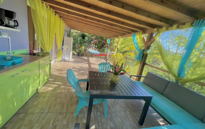 Location de vacances - Chambre d'hôtes à Le Gosier - Terrasse privée de la chambre XXL de 50m2 sans vis à vis